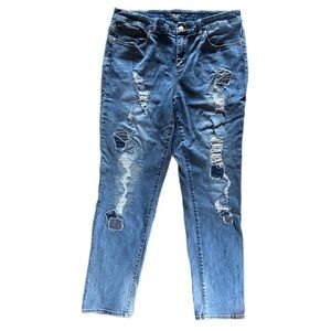 CHICO’S Distressed SO SLIMMING Girlfriend Ankle Jeans.